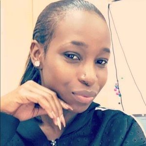 Meet your Posher, Guylanda